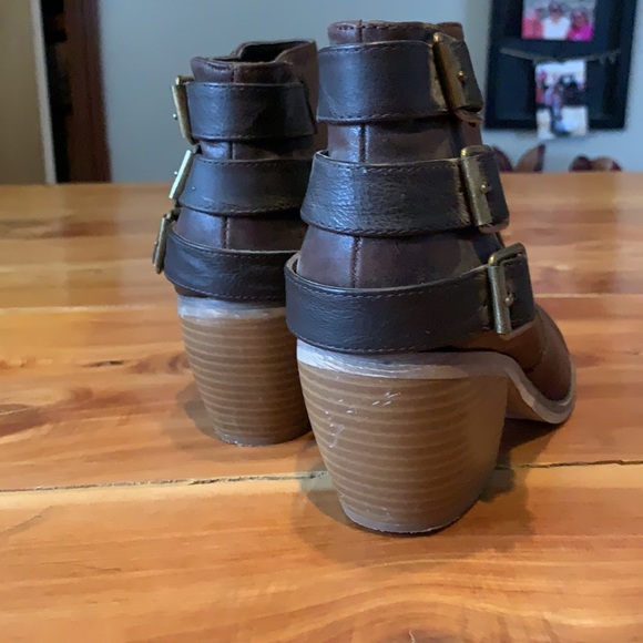 Size 8 Dark brown Sally booties. - Picture 4 of 7